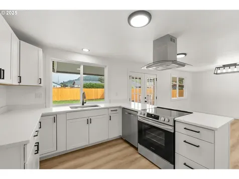 487 72nd Street Springfield OR 97478