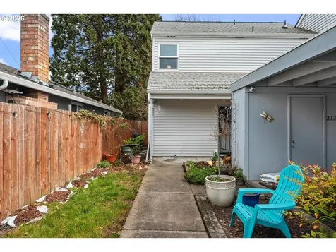2338 SE 124th Avenue Portland OR 97233
