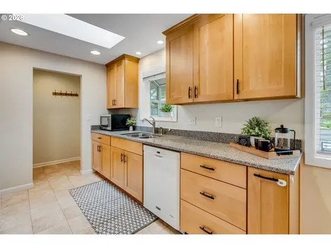 8890 SW Birch Street Portland OR 97223