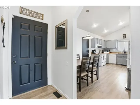 471 SE 17th Street Troutdale OR 97060