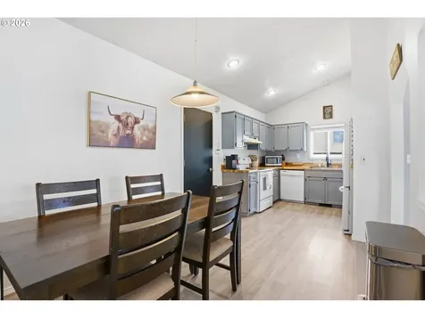 471 SE 17th Street Troutdale OR 97060