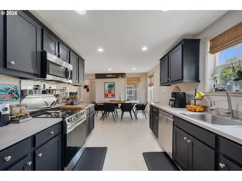 3802 Maple Lane Tillamook OR 97141