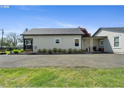 3802 Maple Lane Tillamook OR 97141