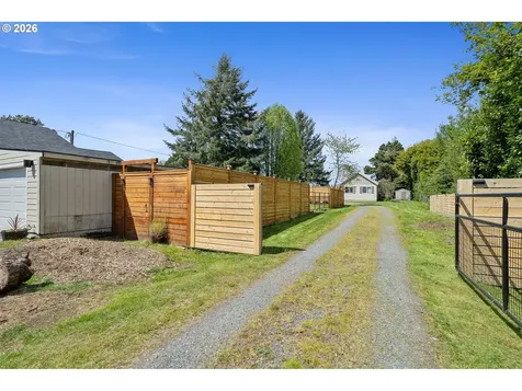 3802 Maple Lane Tillamook OR 97141