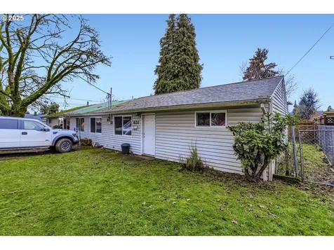 810 Yale Avenue Gladstone OR 97027