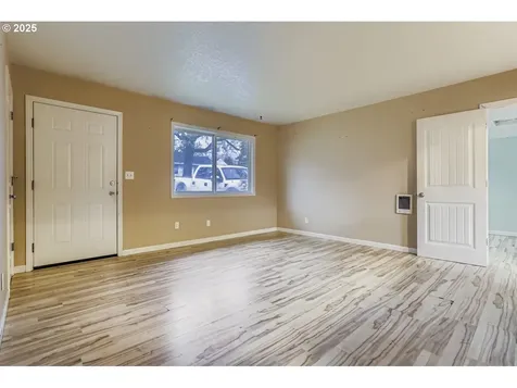 810 Yale Avenue Gladstone OR 97027