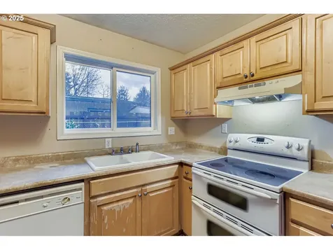 810 Yale Avenue Gladstone OR 97027