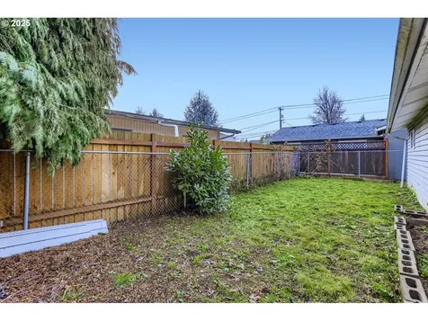 810 Yale Avenue Gladstone OR 97027