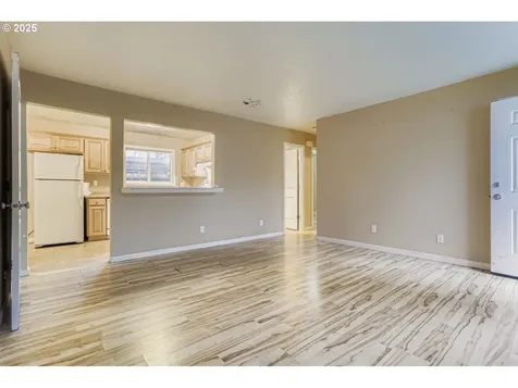 810 Yale Avenue Gladstone OR 97027
