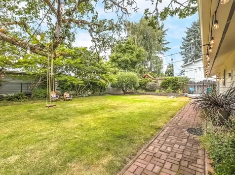 313 NE 18th Avenue Hillsboro OR 97124