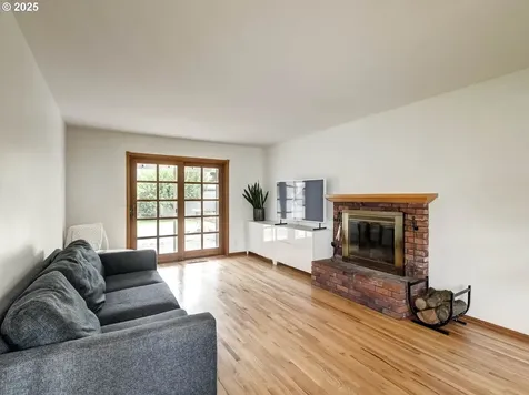 313 NE 18th Avenue Hillsboro OR 97124