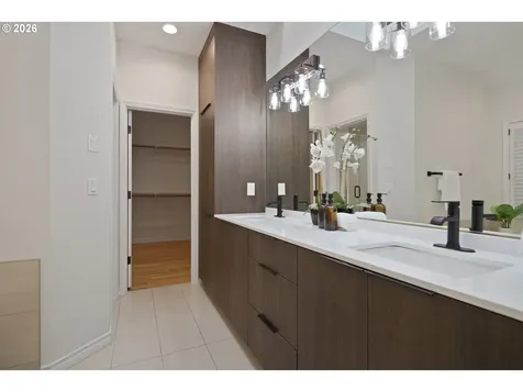 1140 SW Fairfax Place Portland OR 97225