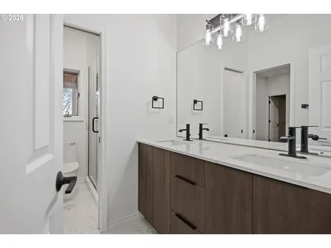 1140 SW Fairfax Place Portland OR 97225
