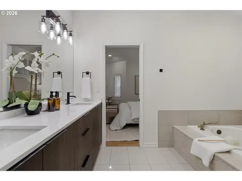 1140 SW Fairfax Place Portland OR 97225