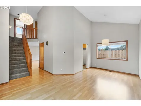 1212 SW Edgefield Avenue Troutdale OR 97060