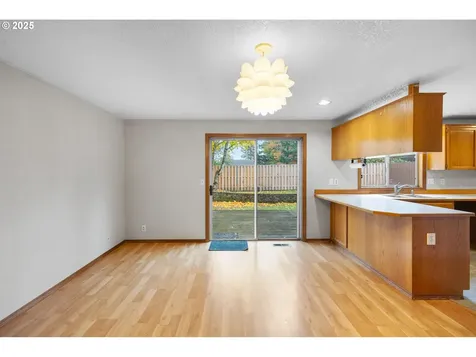 1212 SW Edgefield Avenue Troutdale OR 97060