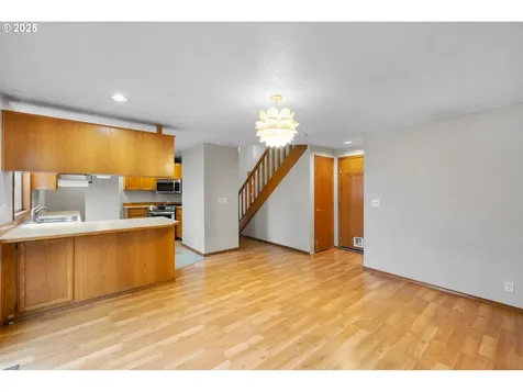 1212 SW Edgefield Avenue Troutdale OR 97060