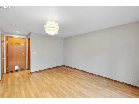 1212 SW Edgefield Avenue Troutdale OR 97060