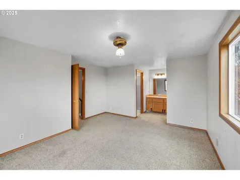 1212 SW Edgefield Avenue Troutdale OR 97060