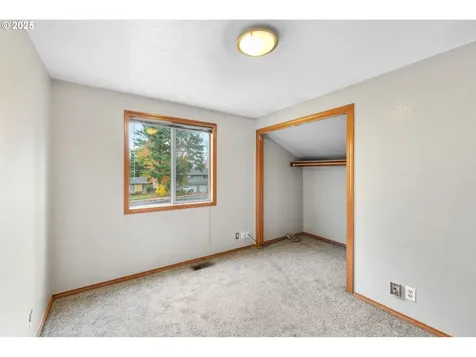 1212 SW Edgefield Avenue Troutdale OR 97060