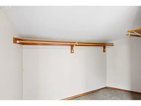 1212 SW Edgefield Avenue Troutdale OR 97060