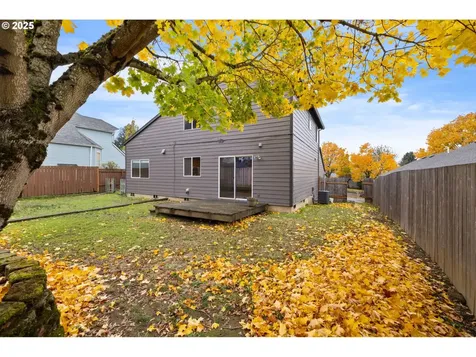 1212 SW Edgefield Avenue Troutdale OR 97060