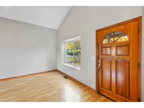 1212 SW Edgefield Avenue Troutdale OR 97060