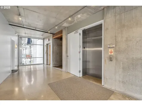 1234 SW 18th Avenue Portland OR 97205