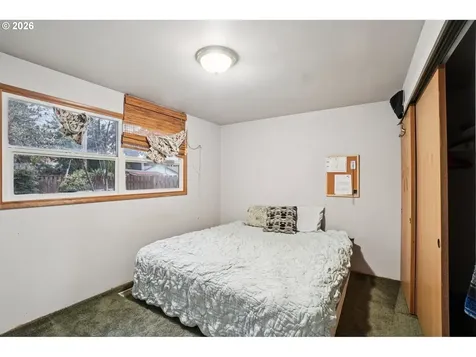 907 SE 179th Avenue Portland OR 97233