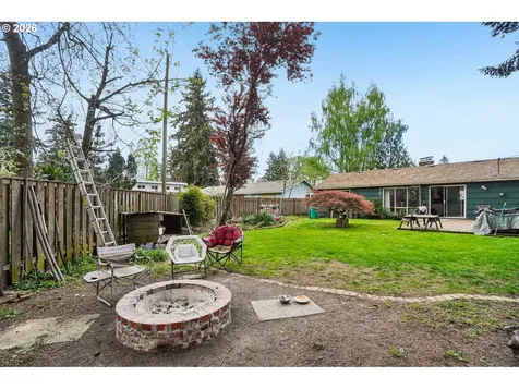 907 SE 179th Avenue Portland OR 97233