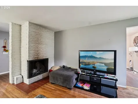 907 SE 179th Avenue Portland OR 97233