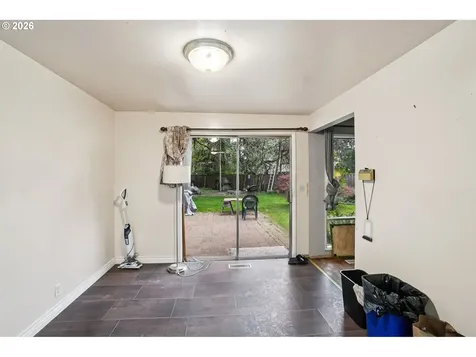 907 SE 179th Avenue Portland OR 97233