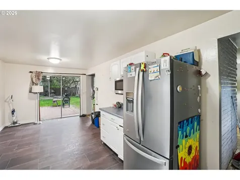 907 SE 179th Avenue Portland OR 97233