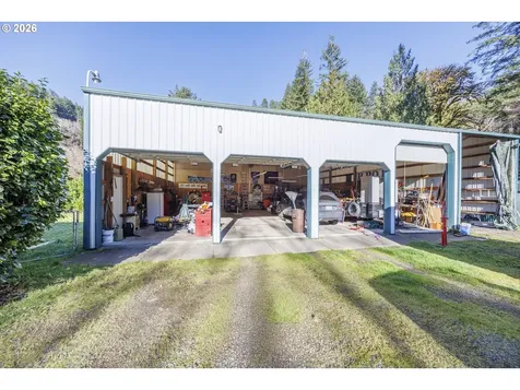 9580 N Fork Siuslaw Road Florence OR 97439