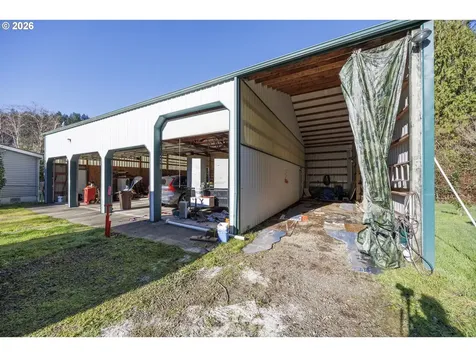 9580 N Fork Siuslaw Road Florence OR 97439