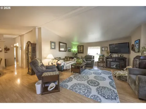 9580 N Fork Siuslaw Road Florence OR 97439