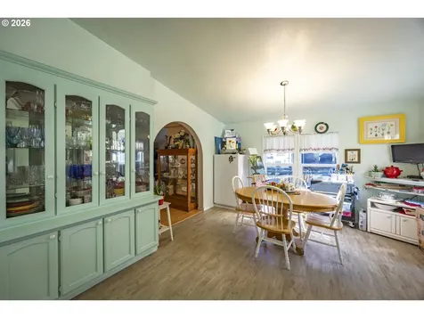 9580 N Fork Siuslaw Road Florence OR 97439