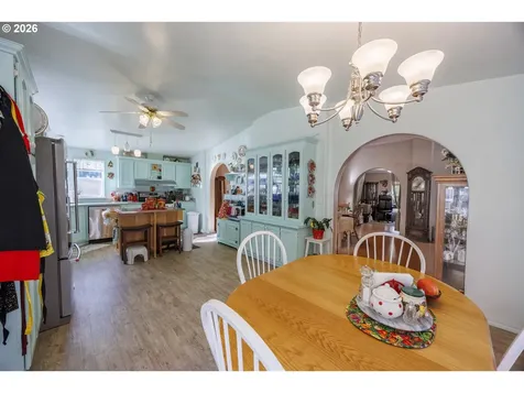 9580 N Fork Siuslaw Road Florence OR 97439