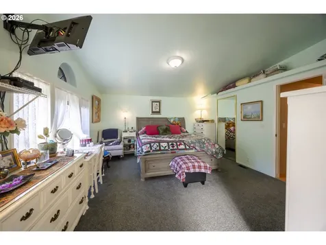 9580 N Fork Siuslaw Road Florence OR 97439