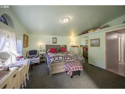 9580 N Fork Siuslaw Road Florence OR 97439