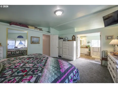 9580 N Fork Siuslaw Road Florence OR 97439