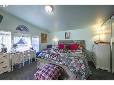 9580 N Fork Siuslaw Road Florence OR 97439