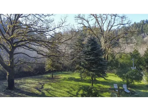 9580 N Fork Siuslaw Road Florence OR 97439