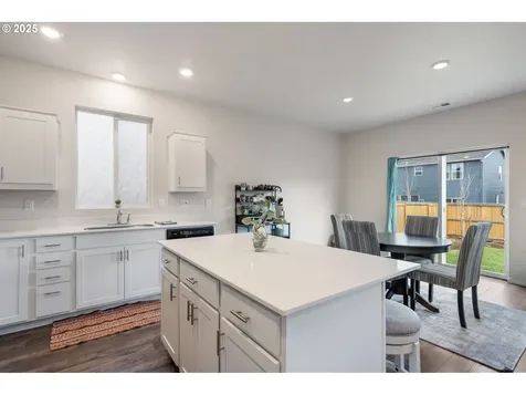 426 Bivens Street NE Salem OR 97301