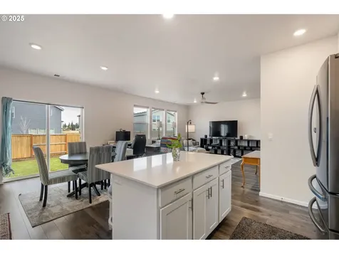 426 Bivens Street NE Salem OR 97301