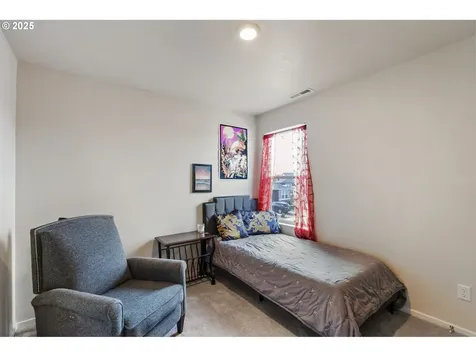 426 Bivens Street NE Salem OR 97301