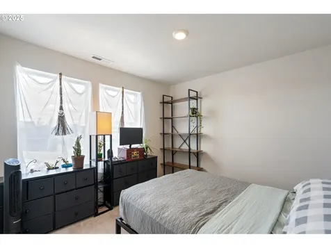 426 Bivens Street NE Salem OR 97301