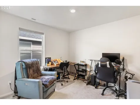 426 Bivens Street NE Salem OR 97301