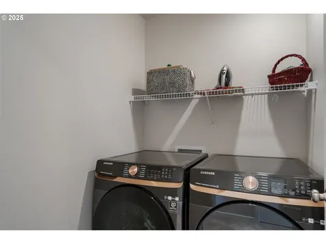 426 Bivens Street NE Salem OR 97301