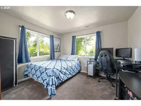 4946 Holly Street Springfield OR 97478
